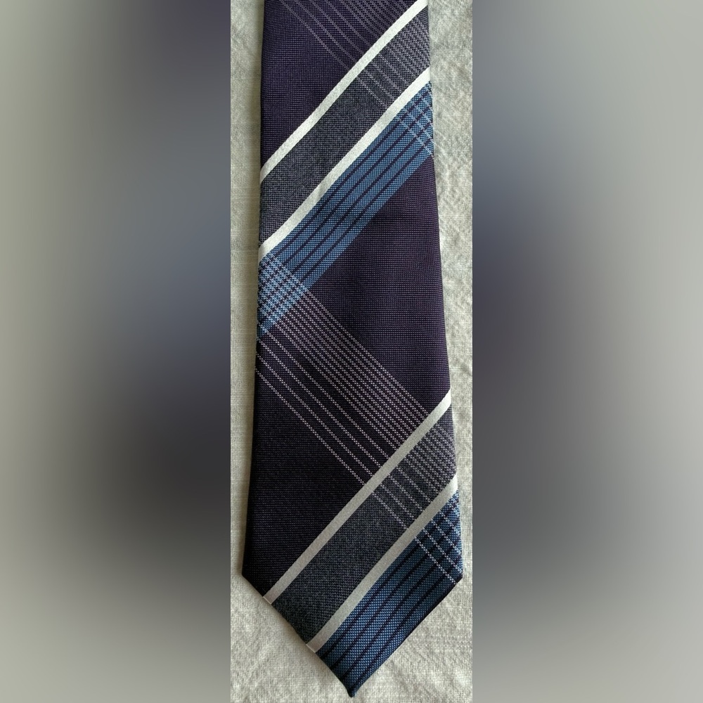 Kenneth Cole Navy and Silver Men's Tie
